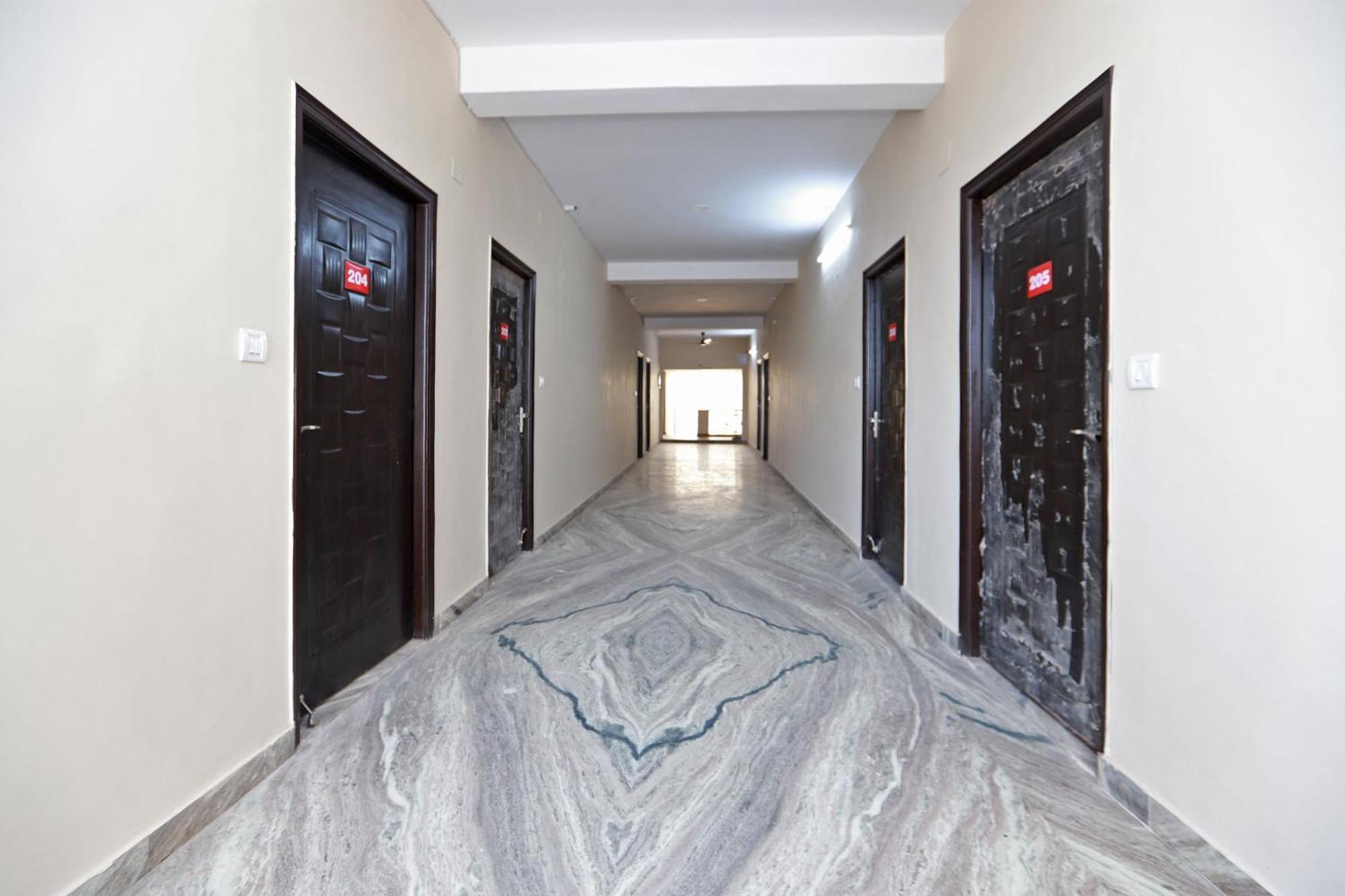 Hotel O Silverline Residency Faridabad Εξωτερικό φωτογραφία