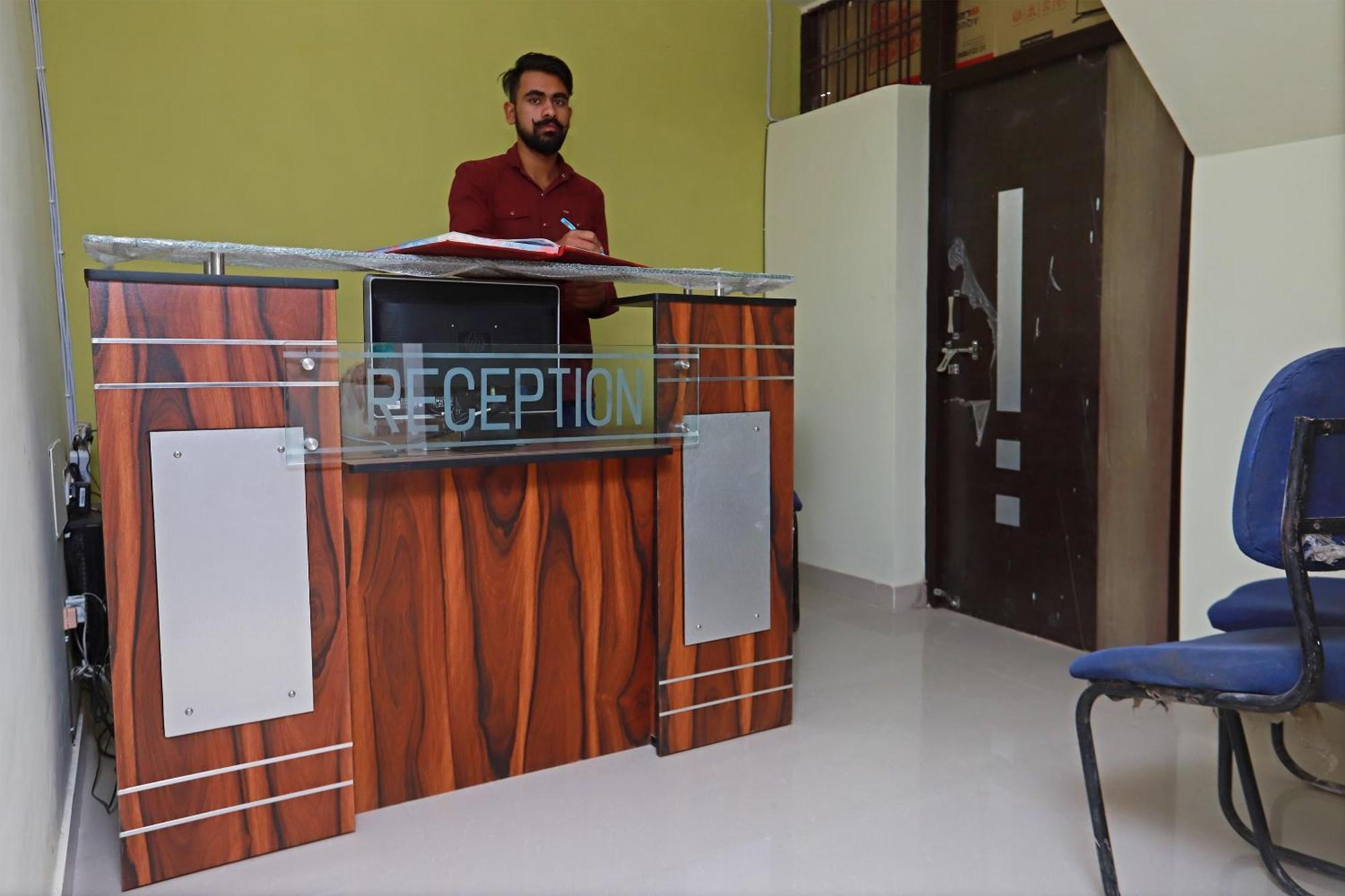 Hotel O Silverline Residency Faridabad Εξωτερικό φωτογραφία